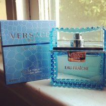 perfumy marki Versace